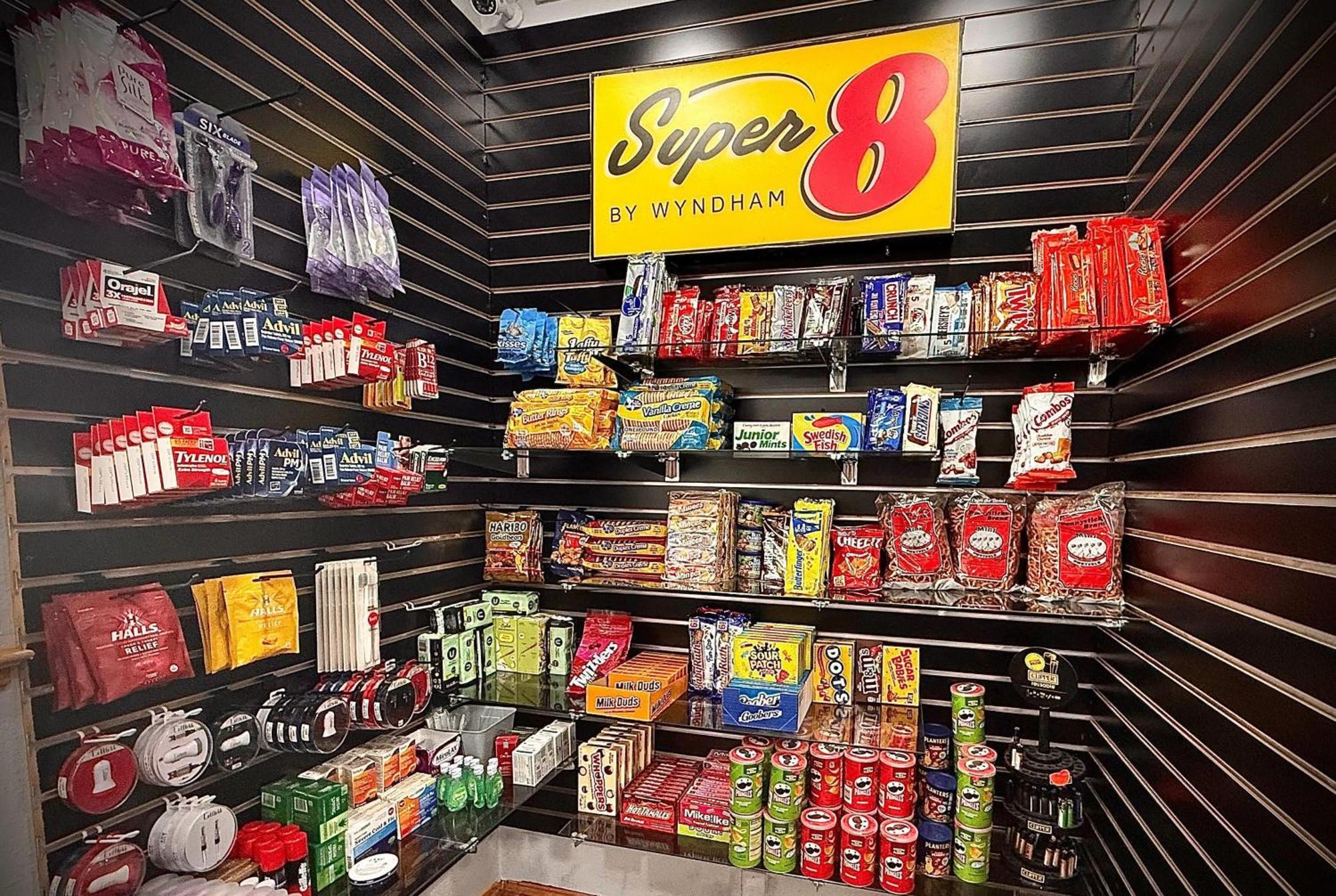 Отель Super 8 By Wyndham Uniontown Pa Экстерьер фото